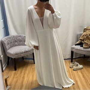 Elegant Wedding Dress with Fitted Silhouette, Long Puff Sleeves